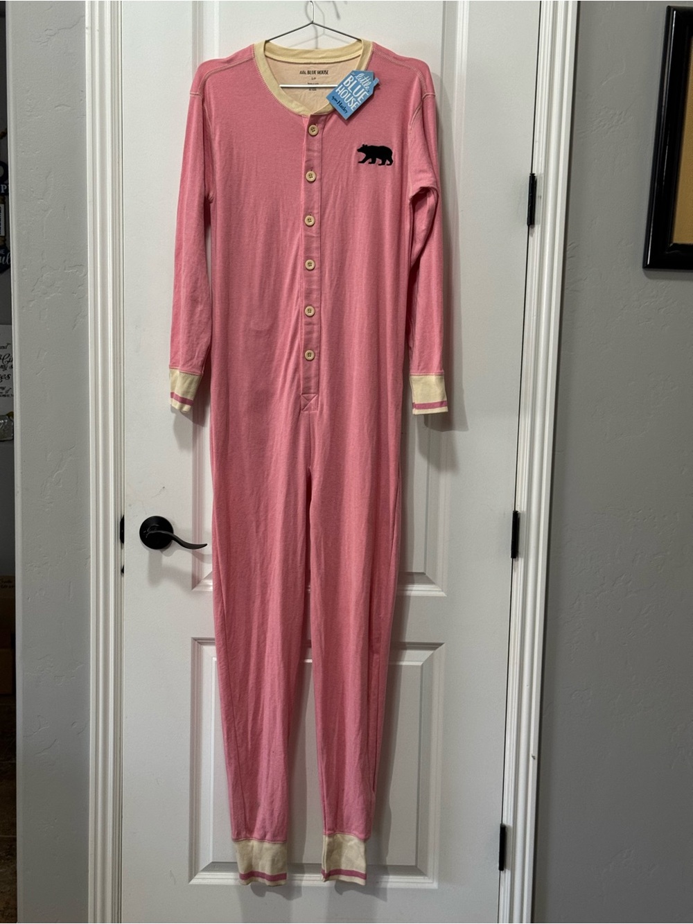 Hatley Pink One-Piece Footie with Black Bear Logo woman’s Small Pit 20”